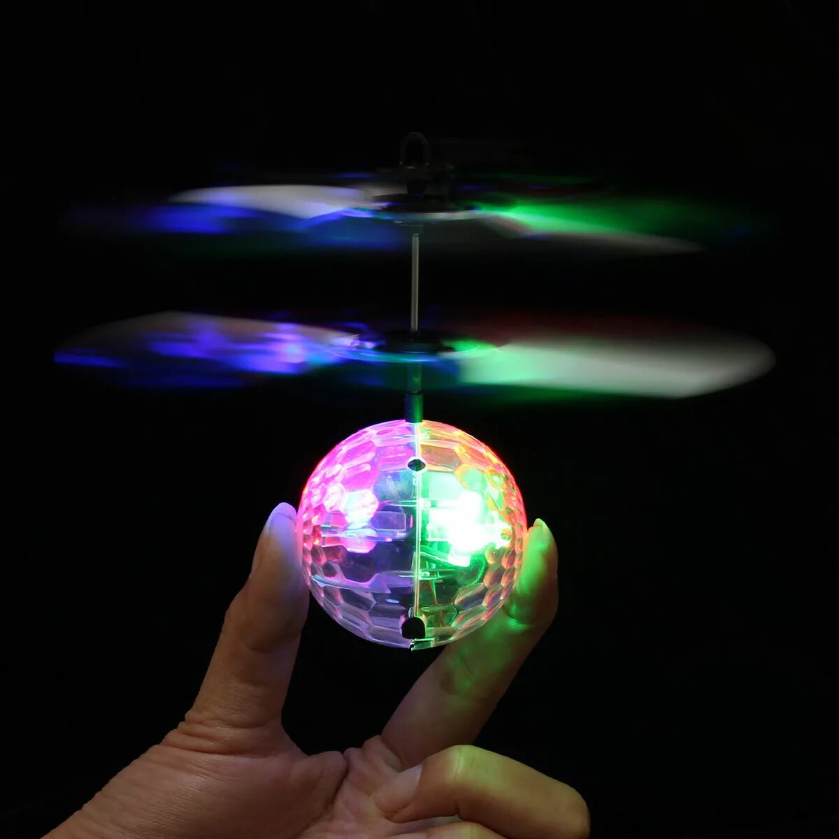 Светящаяся игрушка шар. Летающий шар. Светящиеся летающие шары. Летающий светящийся шарик.