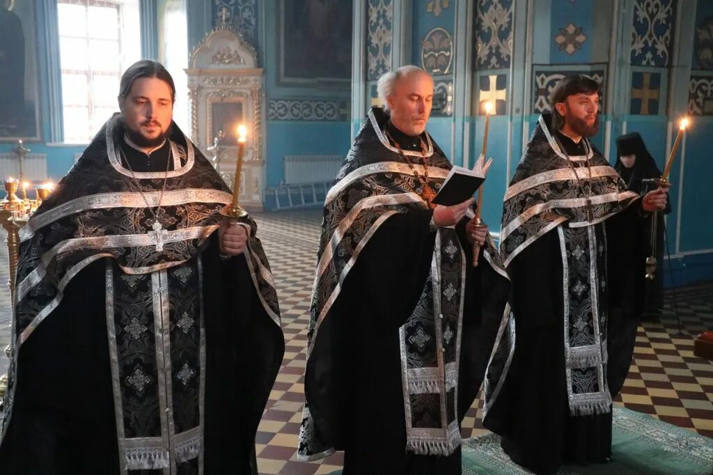 богослужение в храме в пензе