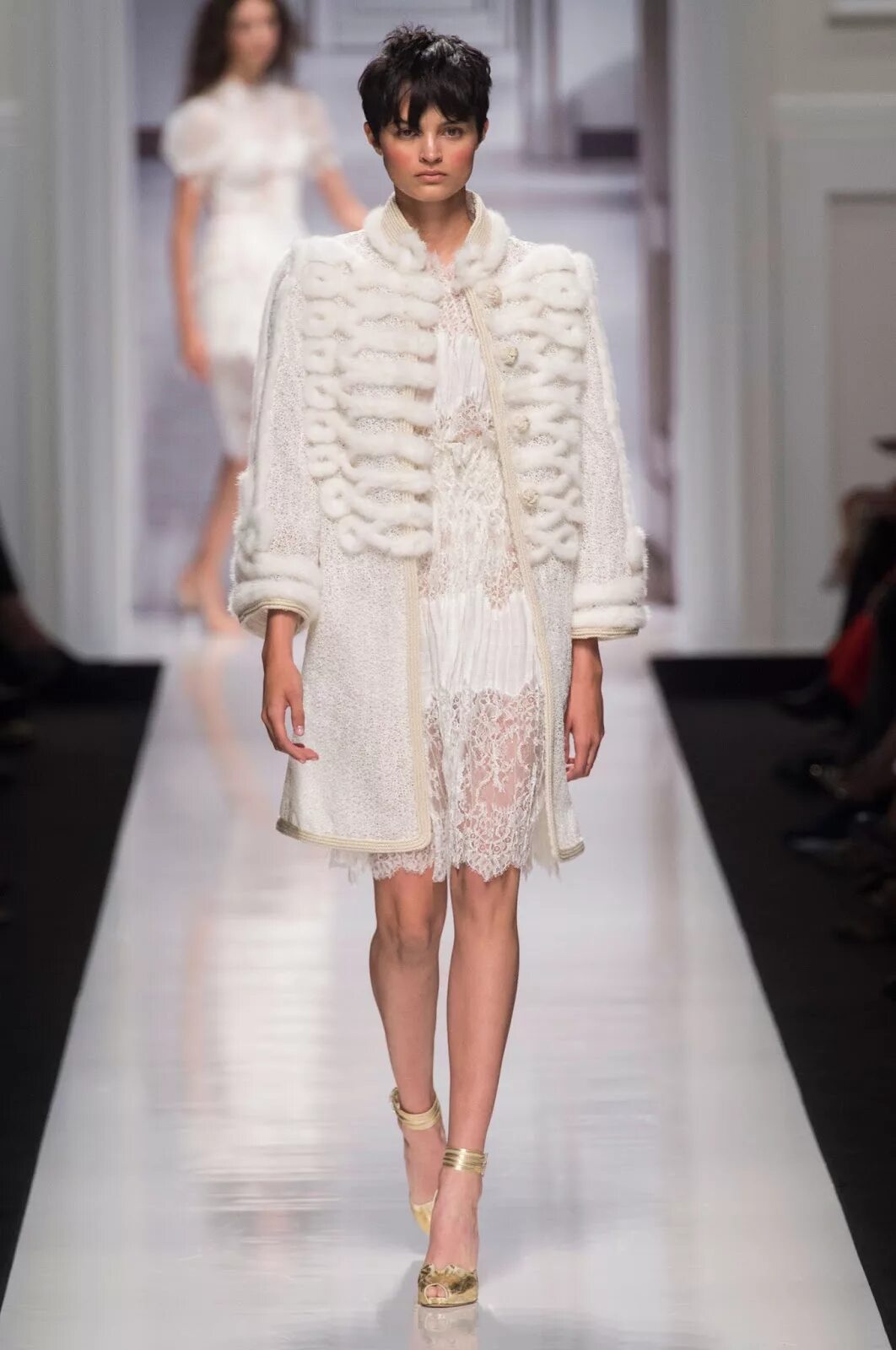 Ermanno scervino. Эрмано шервино. эмилио сервино. коллекция эрмано-шервино 2025. ermanno scervino шуба.