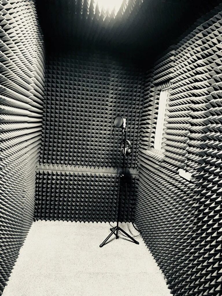 Студия звукозаписи. Звукозаписывающая студия. Фотосессия в студии звукозаписи. Студия звука записи.