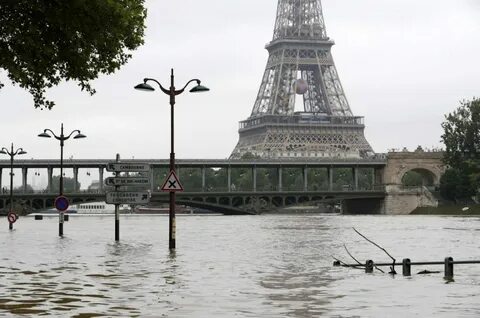 Париж вода