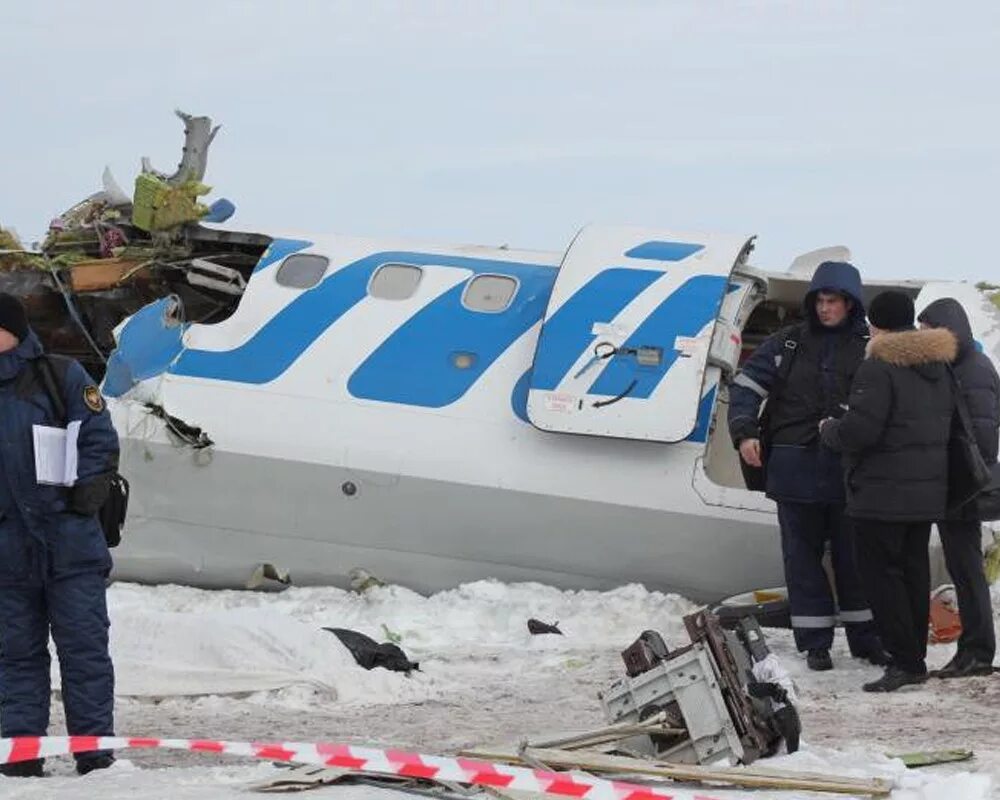Авиакатастрофа 2012. АТР-72 самолет Тюмень катастрофа. Катастрофа ATR 72 под Тюменью. Самолёт ATR 72 ЮТЭЙР.