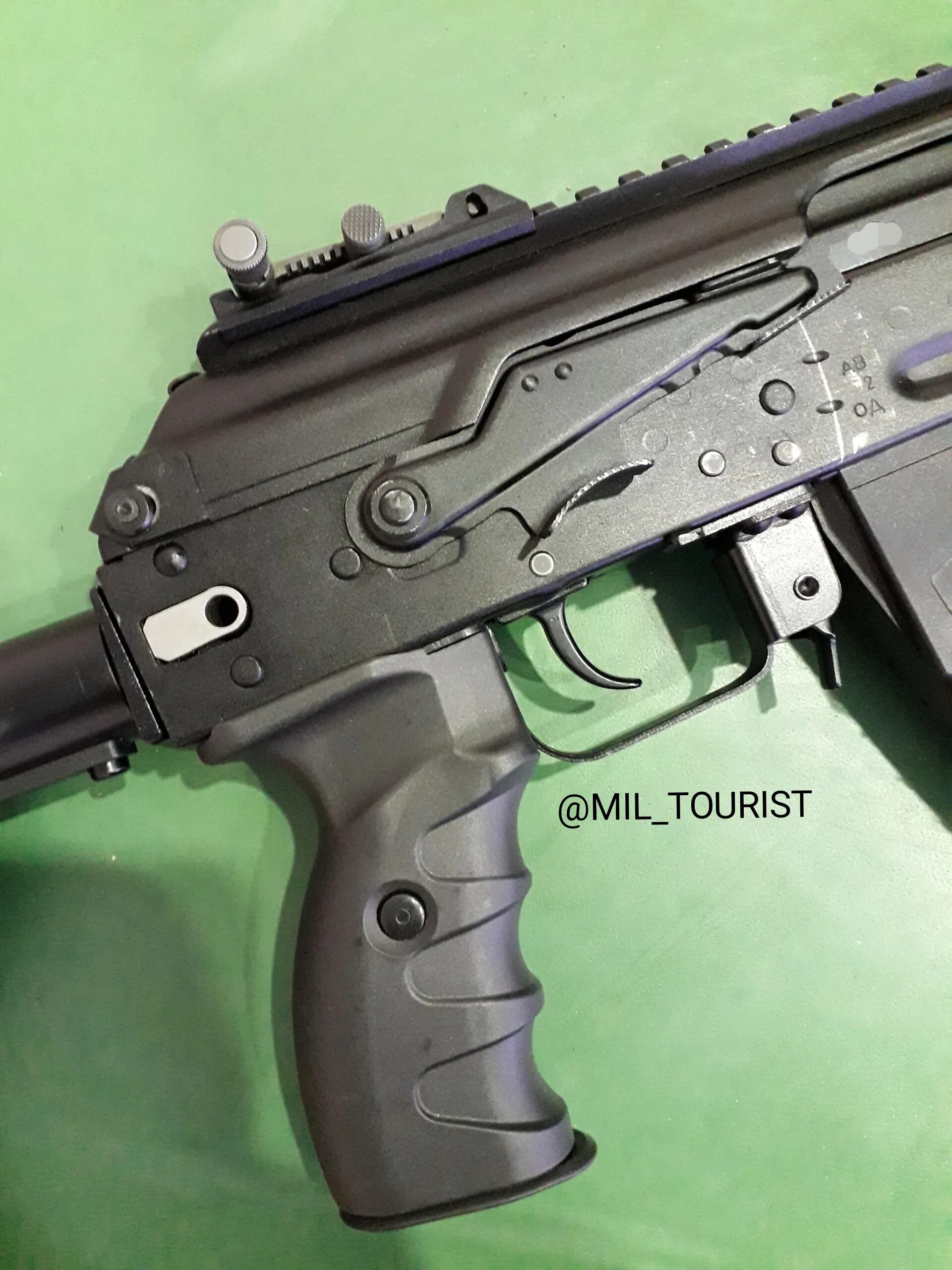 Затворная задержка ак-12. Предохранитель автомата ак-74. Ак 12 арктурус. Ак 74 переключатель режимов огня. Ак режимы огня.