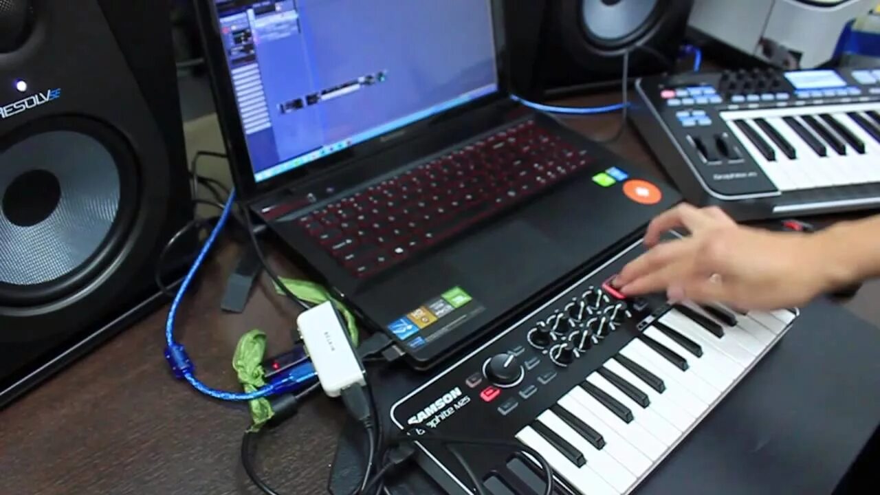 Graphite 25. Роланд sk-88 pro. Manuel - samson. 4х октавная березка инструмент. Graphite 25.