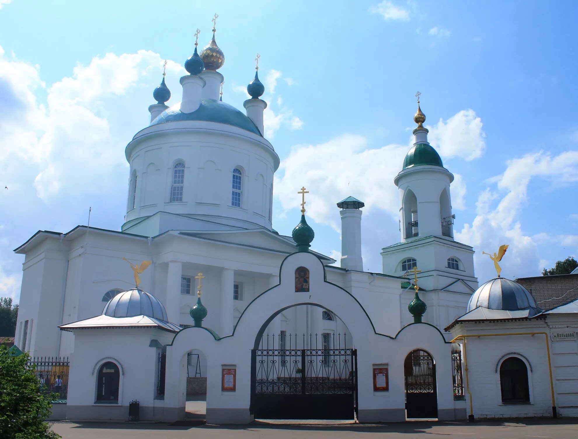 сайт ивановского храма. иваново преображенский собор и казанская церковь. сайт ивановского храма. голубой храм иваново. скорбященская церковь иваново.