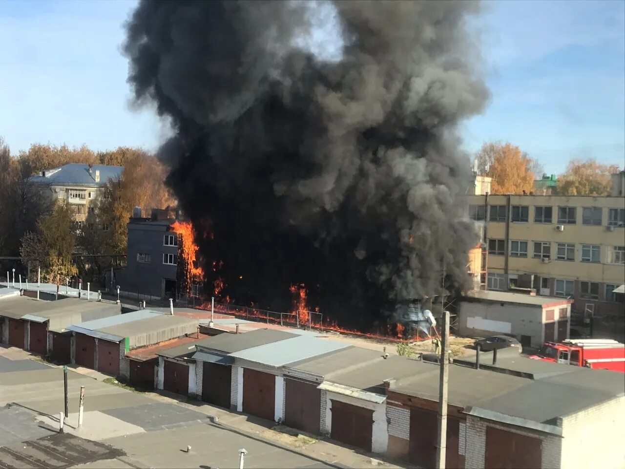Чп йошкар ола сегодня. Пожар в йошкар-оле. пожар в йошкар-оле ул машиностроителей. йошкар-ола пожар сейчас. пожар в йошкар-оле сегодня на машиностроителей.