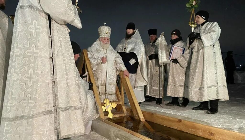 Южно-сахалинск крестный ход на крещение 2021. Крещение 19 января. Крещение 2022 какой. Крещение 2022 какой. Богоявление какого числа.