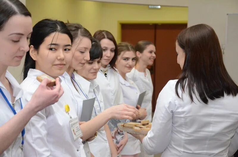 ОДКБ Нижневартовск врачи. Детская Окружная больница. Детская больница Нижневартовск. Нижневартовский врач Орлековская.