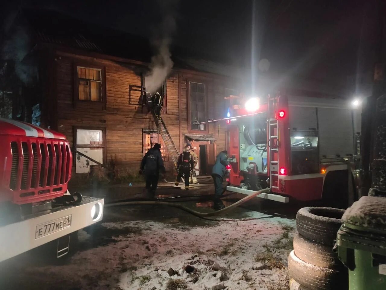 Пожары в мурманской. Мурманск лесовой. Пожар дома. Крупные пожары в мурманске. Пожар в мурманске.