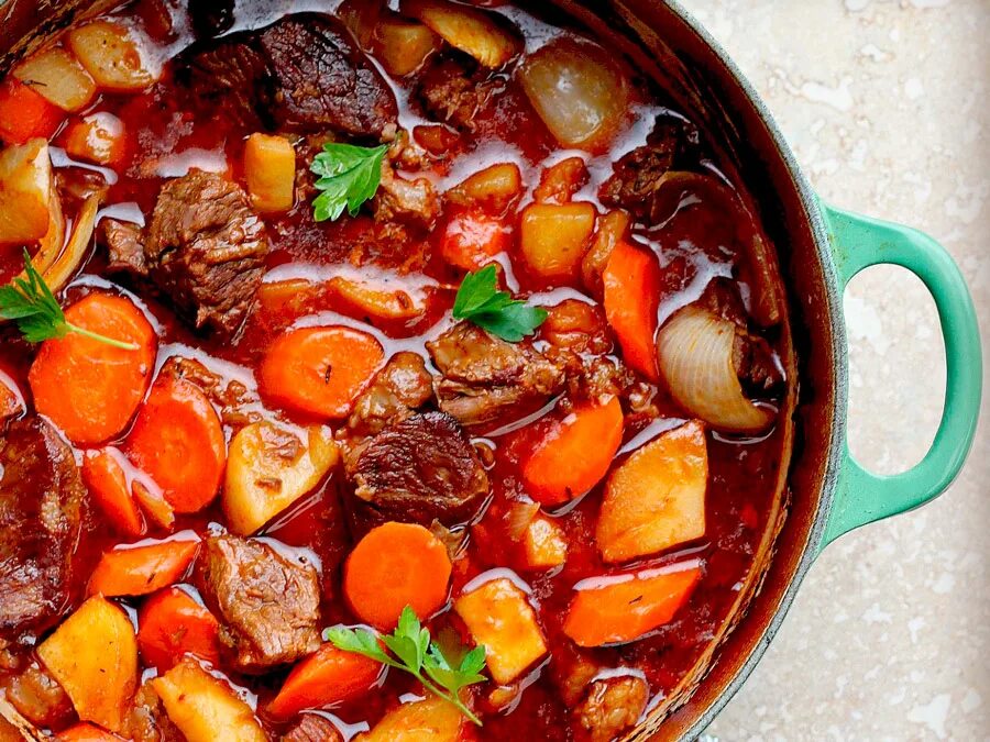 Рагу из свинины в мультиварке рецепты. Томленый картофель с мясом и овощами полуфабрикат. айрит стью. стью из свинины.