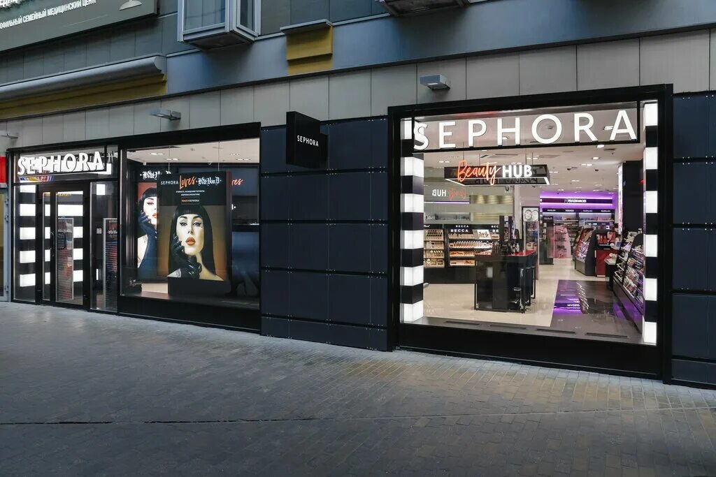 Сефора магазины в москве. Sokolov авиапарк. Магазин косметики sephora. Сефора парфюмерия. Сетевой парфюмерный магазин косметики.