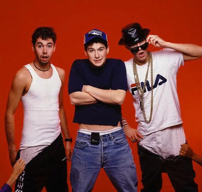 Группа страницы. Группа Beastie boys. Группа Beastie boys сейчас. Beastie boys фото. Рик Рубин и Beastie boys.