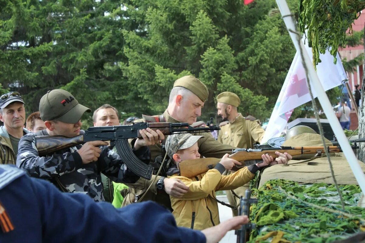 Сайт военного клуба. Клуб военно исторической реконструкции. Клуб исторической реконструкции Забайкальский фронт. • Клуб военно-исторической реконструции "Забайкальский фронт". Военно-исторический музейный фестиваль «Забайкальский фронт.