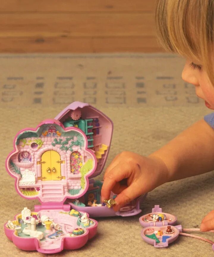 Полли покет 1998. Волшебные часы Полли покет. Real Polly Pocket. Кулон Полли покет. Включи polly pocket