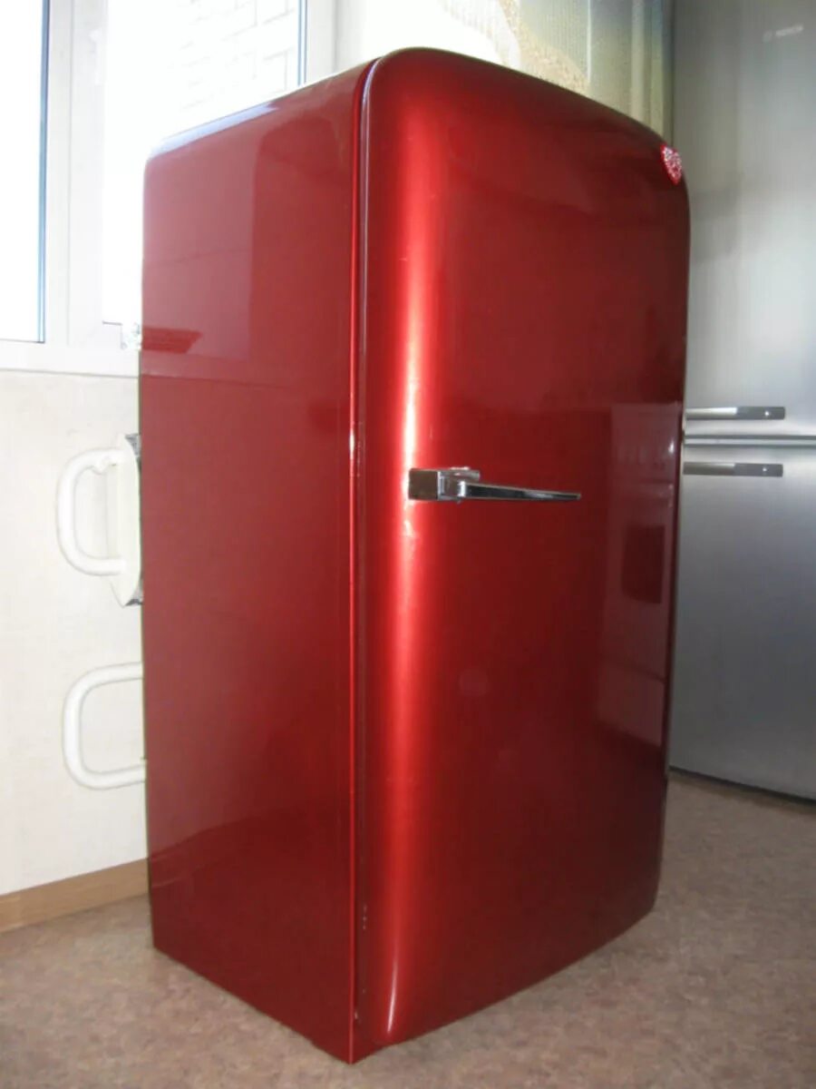 Холодильник ЗИЛ красный. Холодильник ЗИЛ ДХ 2. Холодильник ЗИЛ Москва красный. Холодильник ЗИЛ а741.