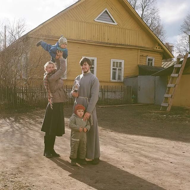 Русская живи село. Деревенские жители. Жизнь в деревне. Деревенская жизнь. Жители русской деревни.