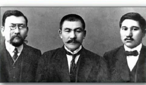 Догги стиліндегі үлкен жамбастары бар әйелдердің фотосуреттері