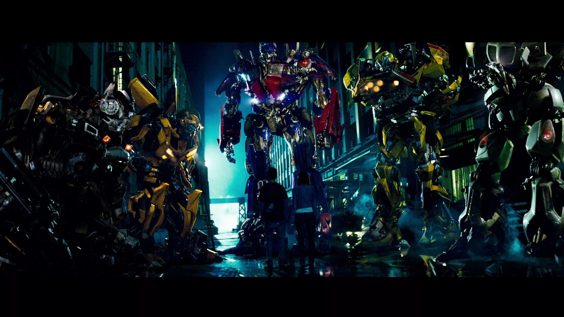 Transformers много денег. Трансформеры 1 часть Автоботы. Бамблби 4 часть.