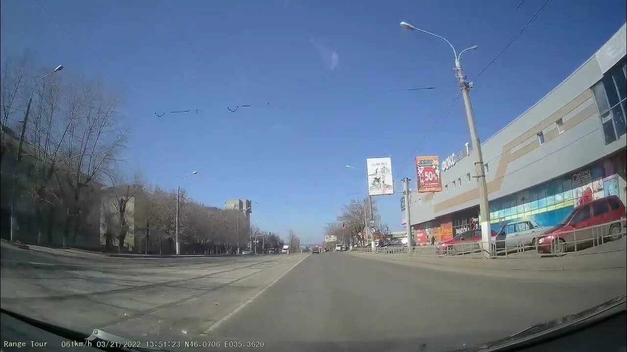 Луганск ул оборонная 28. Ул оборонная 28 луганск. Ул оборонная 9 луганск. Улицы луганска центр. Ул оборонная 28 луганск.