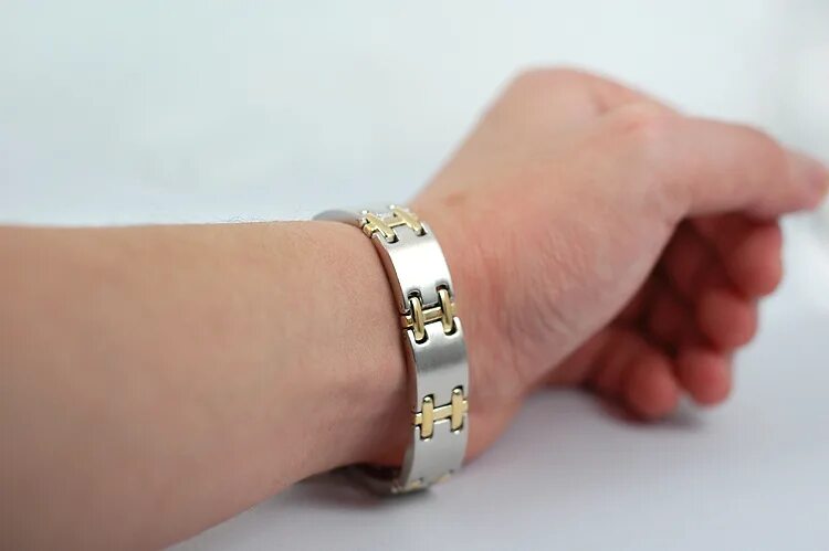 можно ли носить магнитный браслет. можно ли носить магнитный браслет. браслет leopard health magnetic bracelet. магнитный браслет от давления. магнитный браслет от давления.