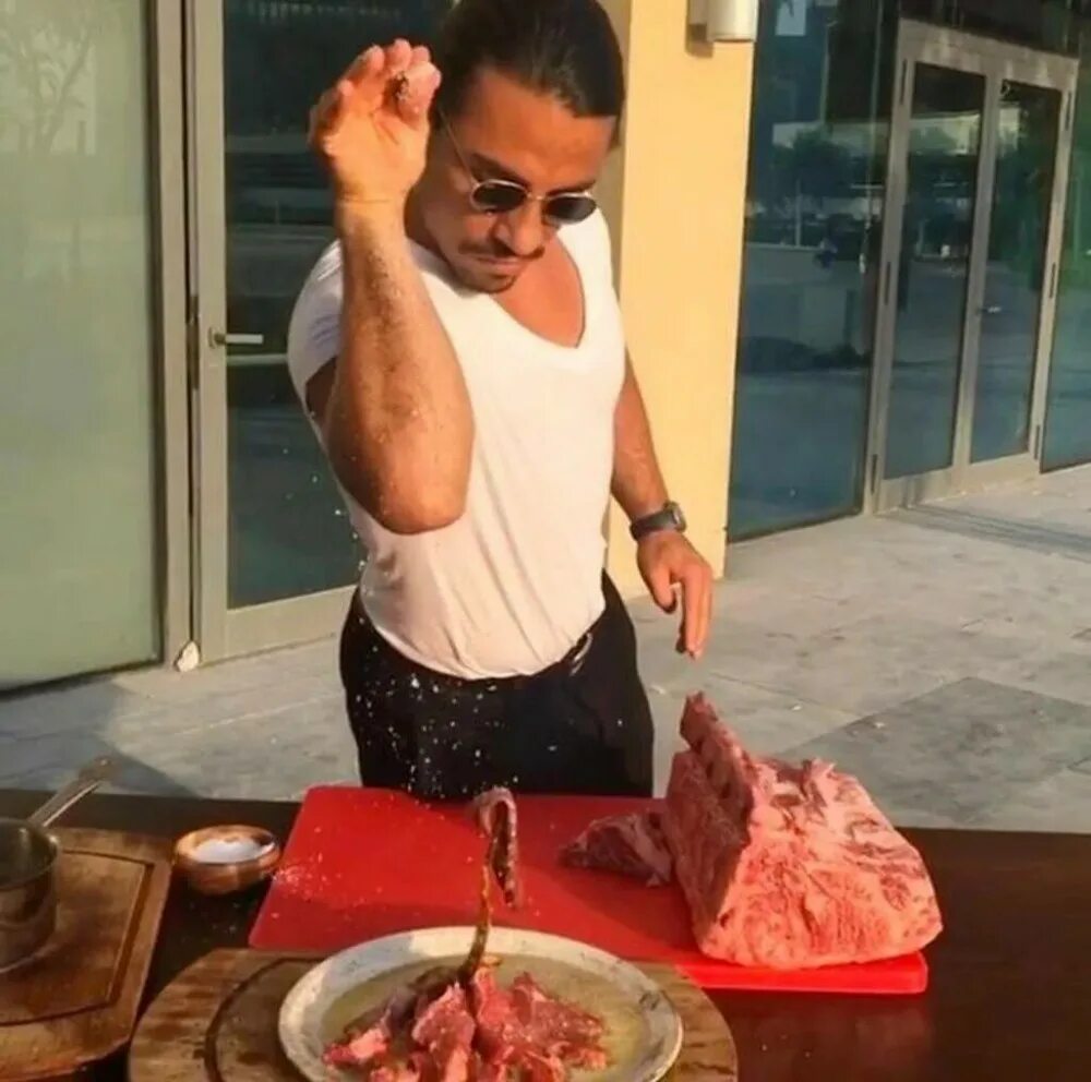 Повар Нусрет Гекче. Повар из Турции Нусрет гёкче. Salt Bae (Нусрет Гекче).