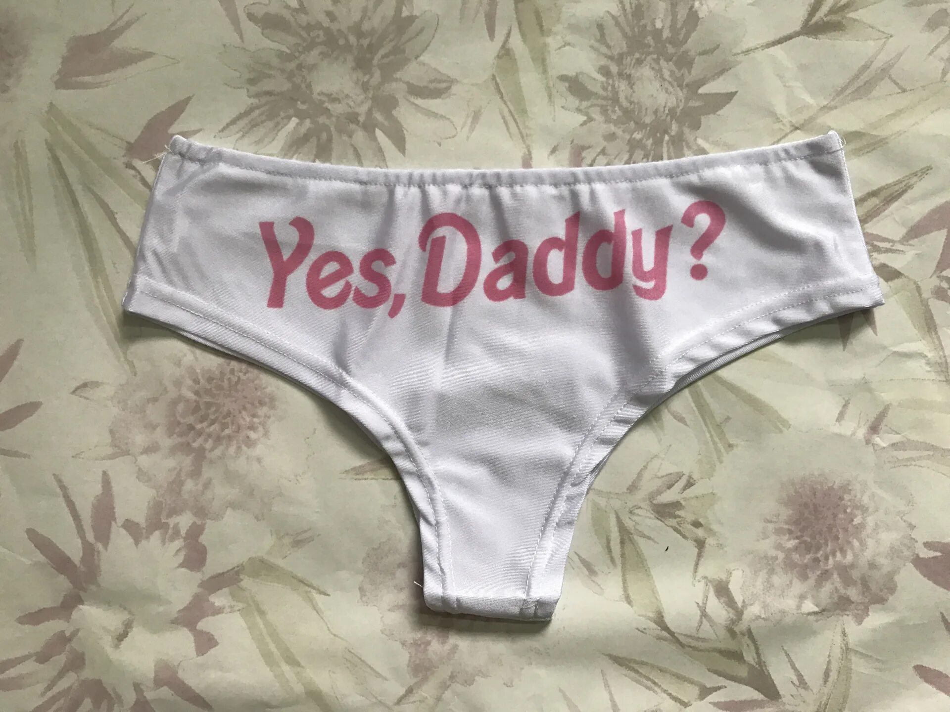 Нижнее белье Daddy. Yes Daddy. Бюстгальтер Yes Daddy. Папины трусы