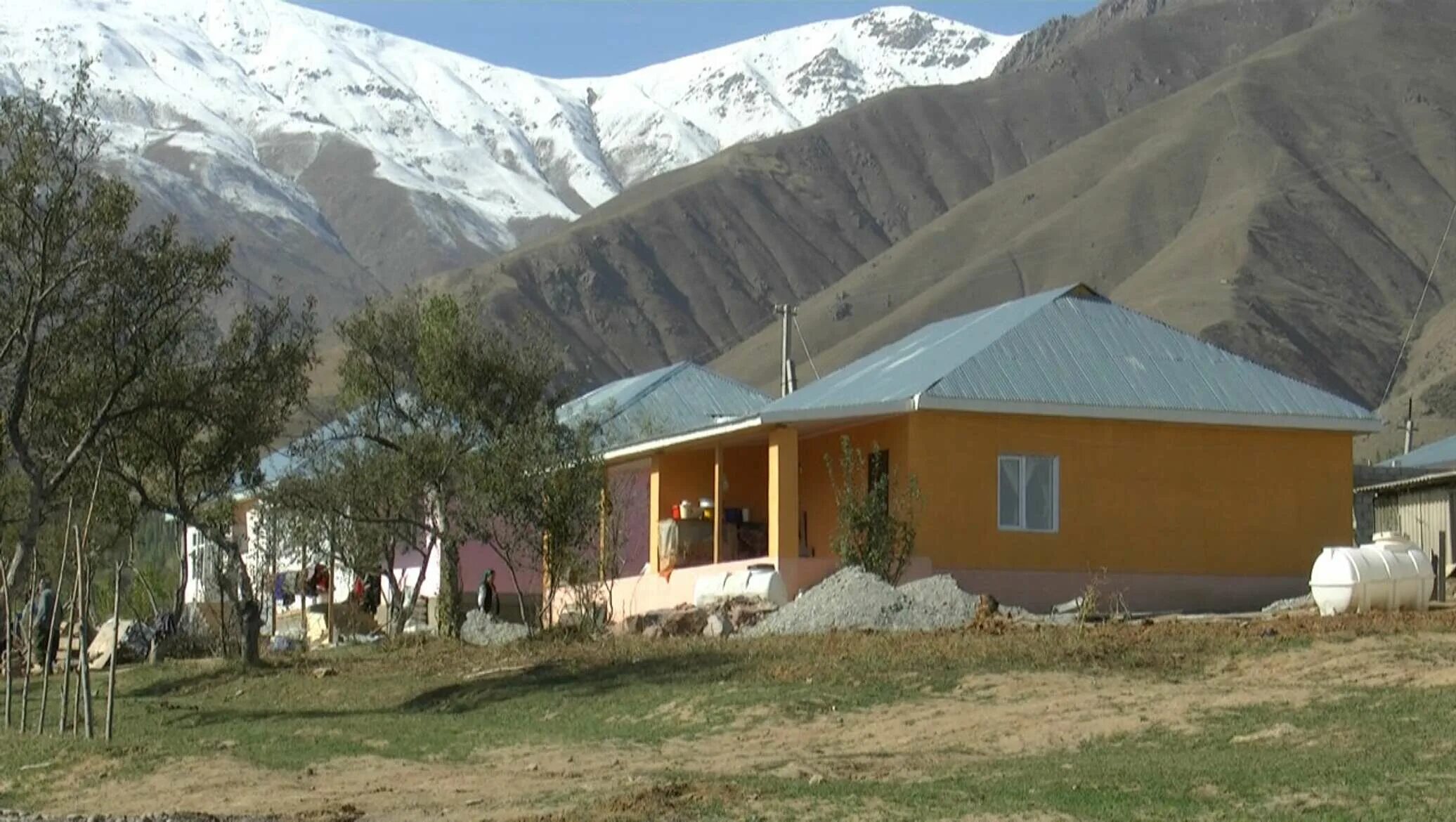 Погода в рашт таджикистан на 10. Таджикистан район Рашт. Село навди Таджикистан. Хуросон Таджикистан дом. Раштский район Таджикистан гарм.