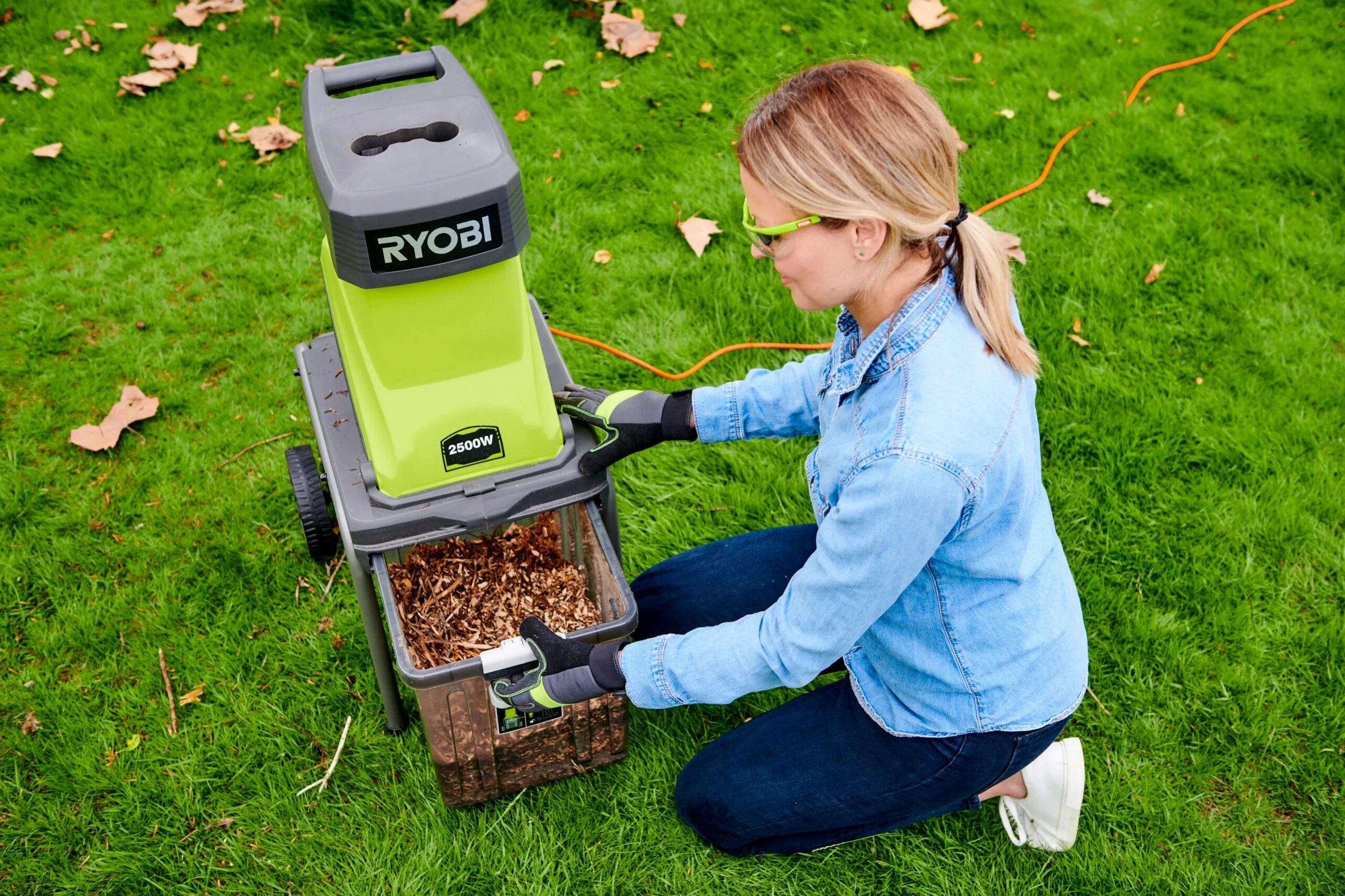 Ryobi rsh2545b. Садовый измельчитель Ryobi rsh2545b. Электрический садовый измельчитель Ryobi rsh2545b 5133002512. Ножи для садового измельчителя Ryobi rsh2545b. Купить измельчитель для травы для сада