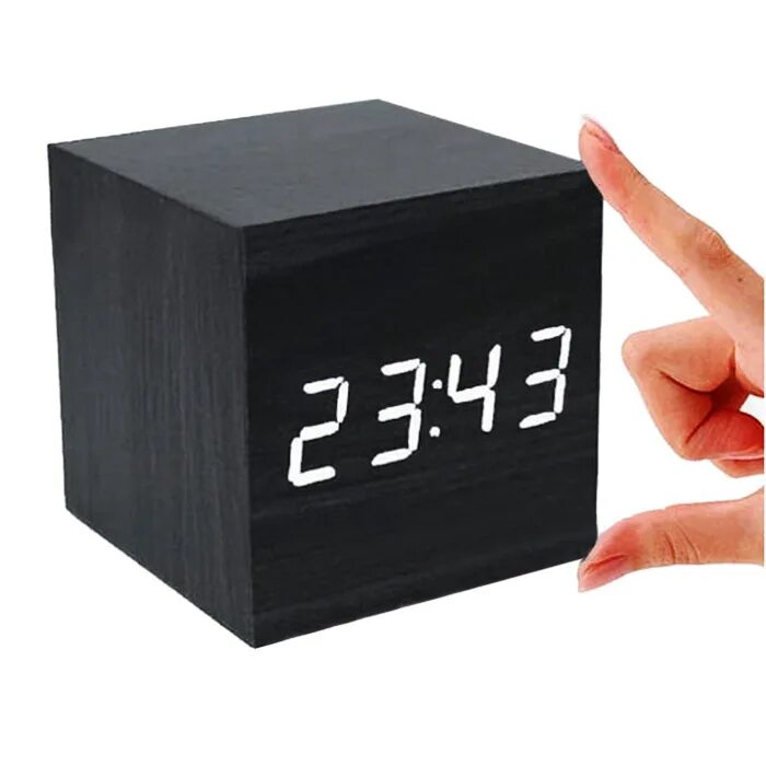 Часы cube. Часы куб. Будильник куб светодиодный. Часы будильник куб с подсветкой. Часы на тумбочке.