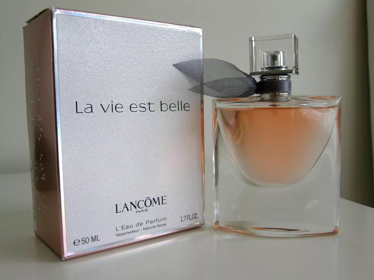 La vie est parfum. La vie est belle 75 мл. la vie est belle духи. ланком лави эст бель. парфюм lancome la vie est belle.