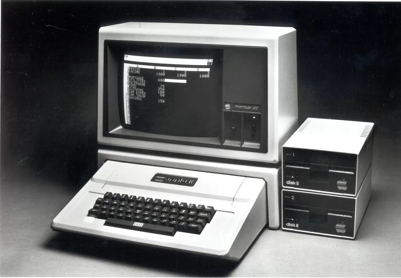 Ibm apple. Четвертое поколение ЭВМ (1974 — 1982 гг.). 4 Поколение ЭВМ. Четвертое поколение ЭВМ Apple 1. IBM 3 поколение.