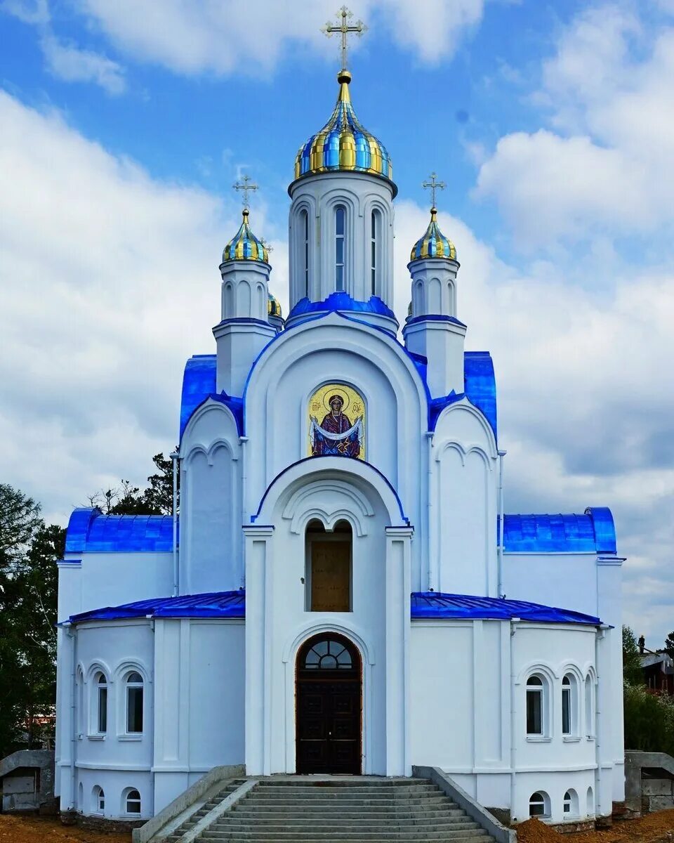 Біла церква церкви. Храм Покрова Пресвятой Богородицы в Калининграде. Храм Покрова Пресвятой Богородицы в Зябликово.