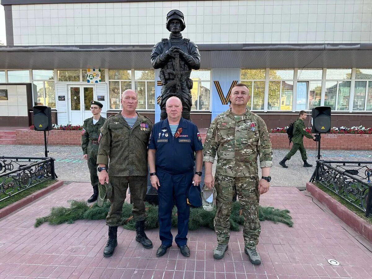 Памятник участникам сво в Самаре. Памятник участникам сво Симферополь. Памятник участникам сво Чита. Солдат в Борском районе с Борское.