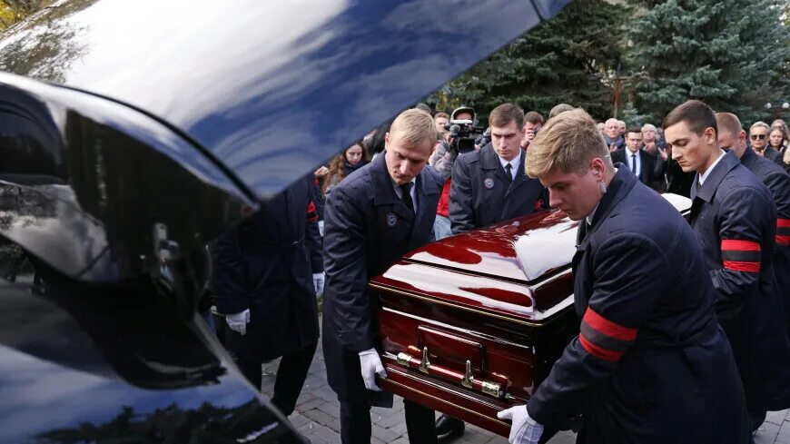 похороны моисеева бориса моисеева. где похоронят бориса. борис моисеев могила. похороны бориса моисеева похороны. где похоронят бориса.