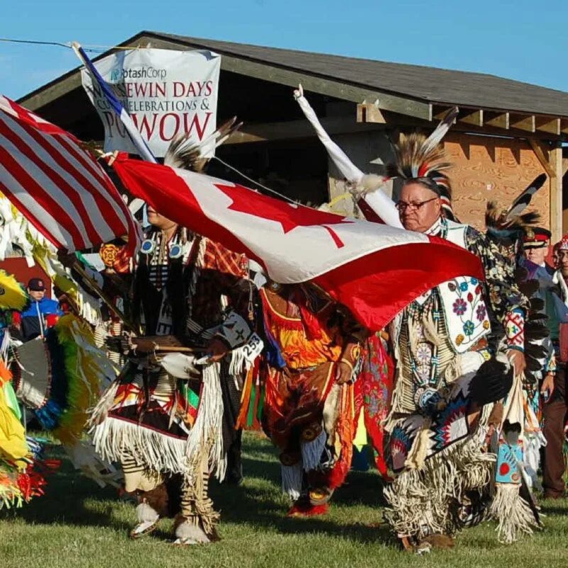 Занятия населения канады. Культурный центр индейцев в Канаде. Canada's first Nations. Центр культуры инд=ейцев Канада. First Nations people.