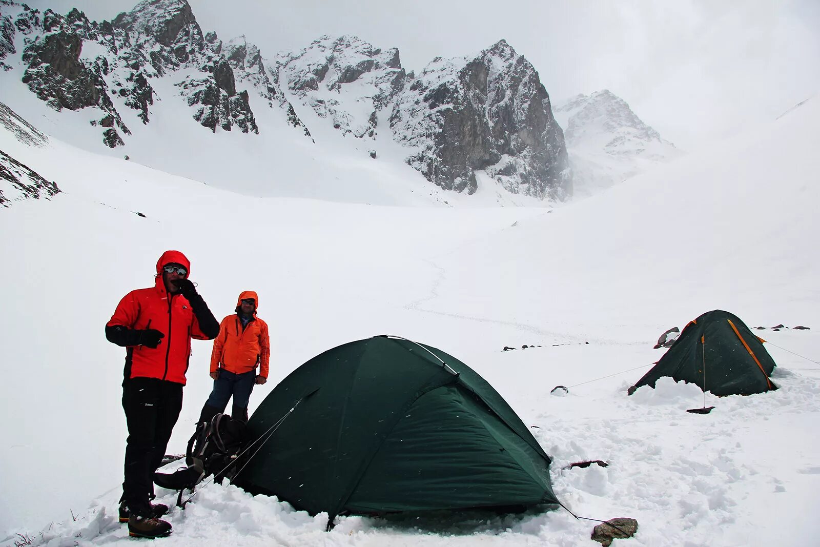 горный тур москва. всесезонный горнолыжный курорт «архыз». поход в горы. эльбрус вершина. зимний домбай горнолыжный курорт.