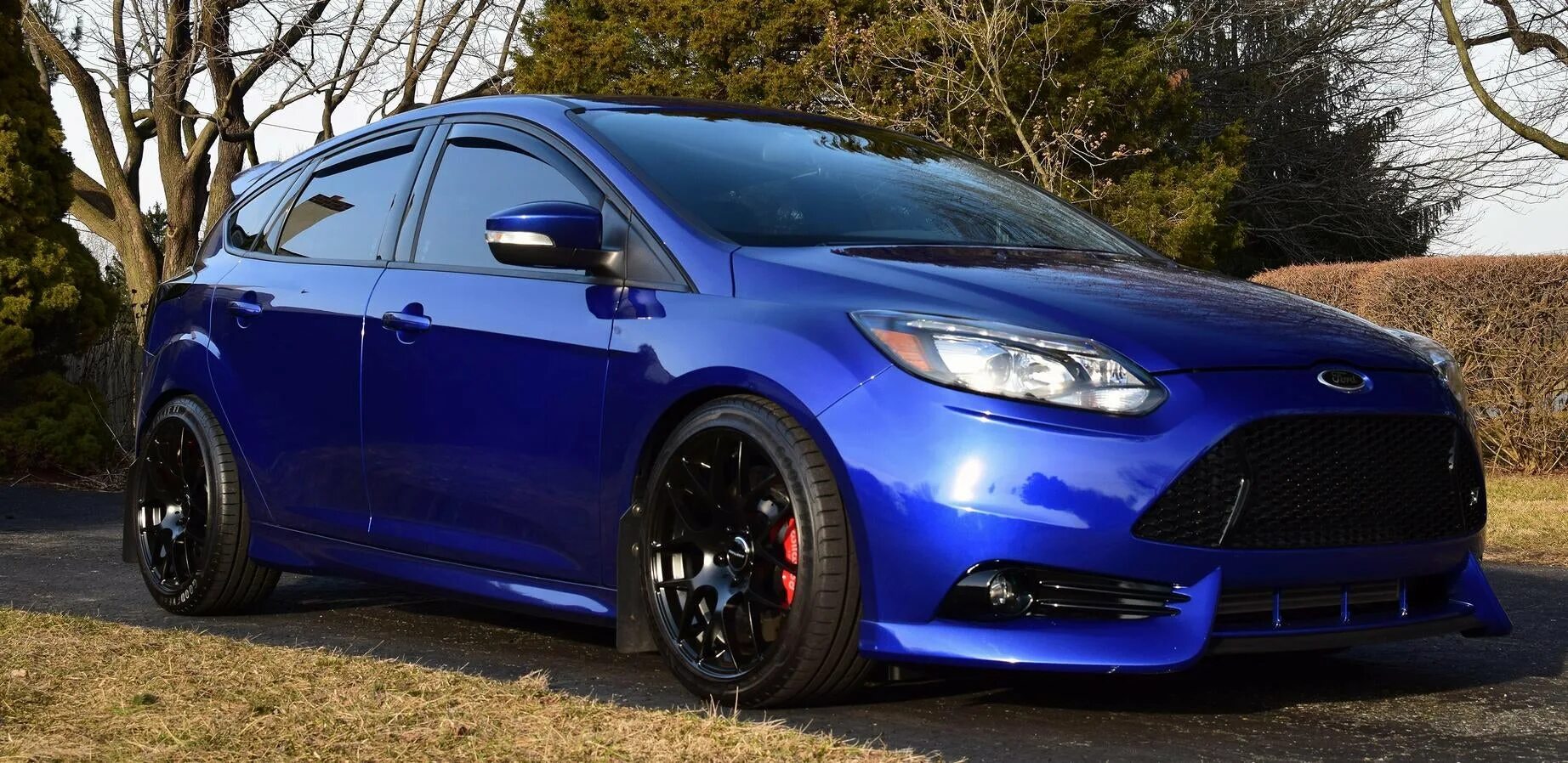 Ст тюнинг. Rays r18 Focus 3. Ford Focus 3 RS Tuning. Ford Focus 2015 Sport Tuning. 2015-18 Ford Focus St.