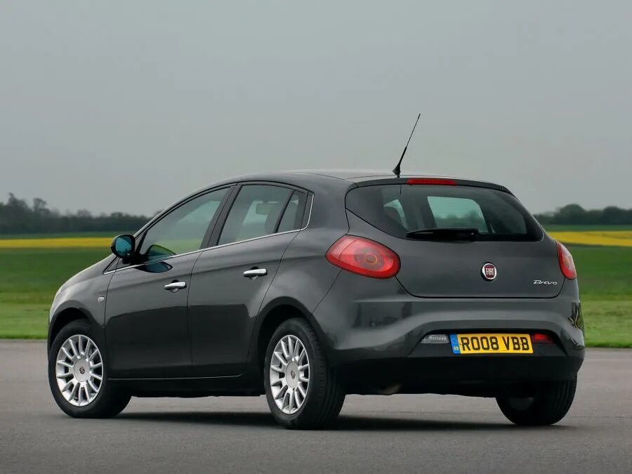 Фиат хэтчбек. Фиат браво 2007. Фиат браво хэтчбек. Fiat 500 рестайлинг. Фиат хэтчбек модельный ряд.