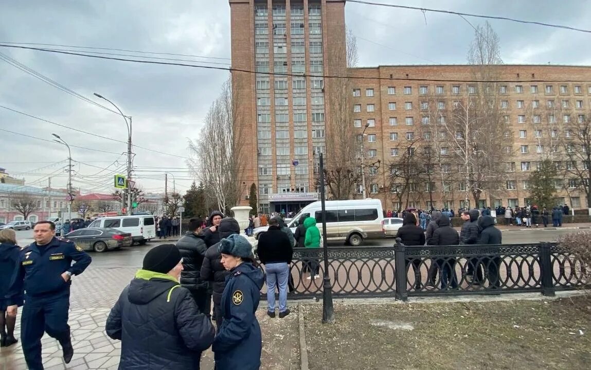 Харьков 29.03 2024. Академия ФСИН. Полицейский на улице. Рязанская Академия ФСИН. Учебное здание полиции.