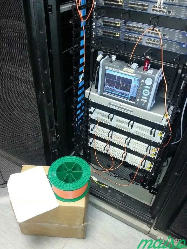 Монтаж оптических волокон. Крепление оптоволокна. сварка оптоволокна. сварка оптической муфты. монтаж оптической муфты.