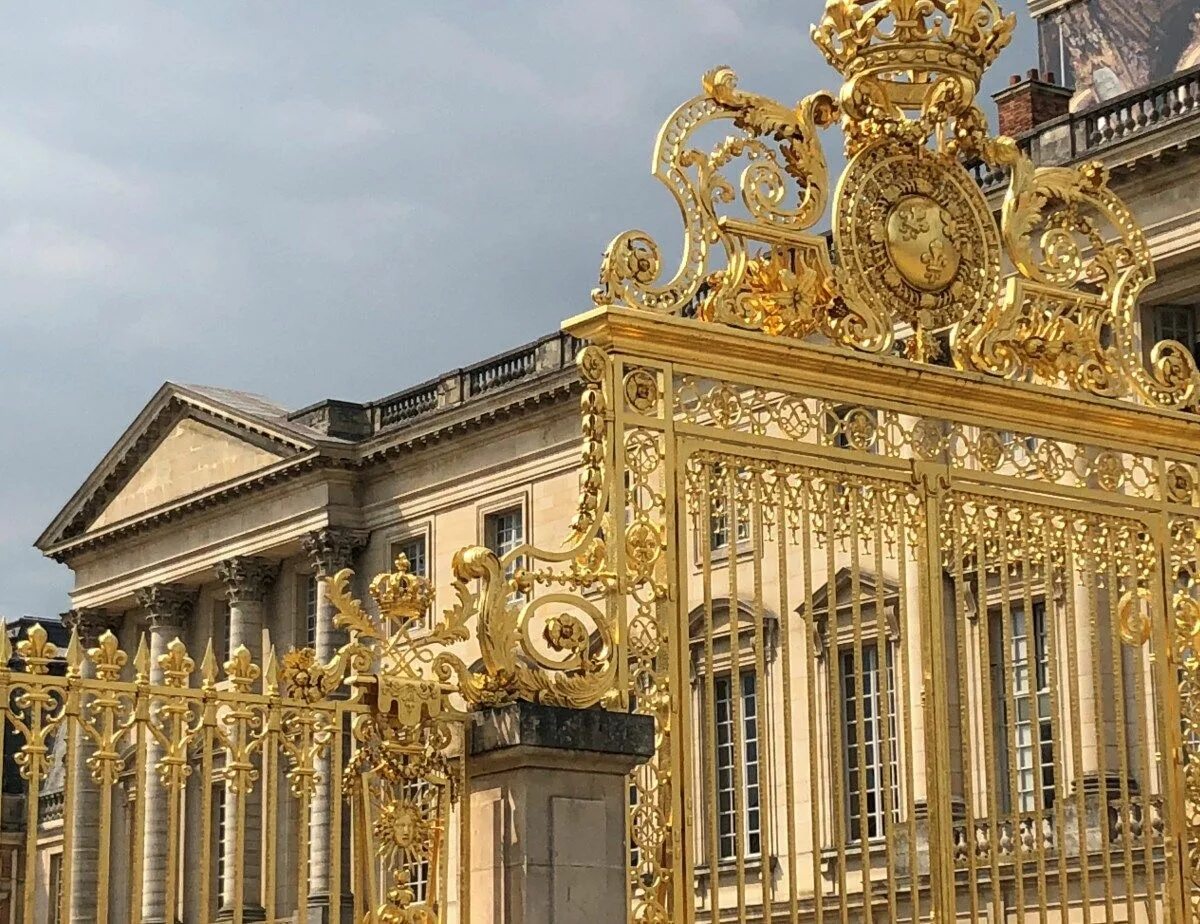 Версальский дворец в Париже. Версальский дворец Барокко. Достопримечательности Парижа Версаль. Классицизм во франции архитектура