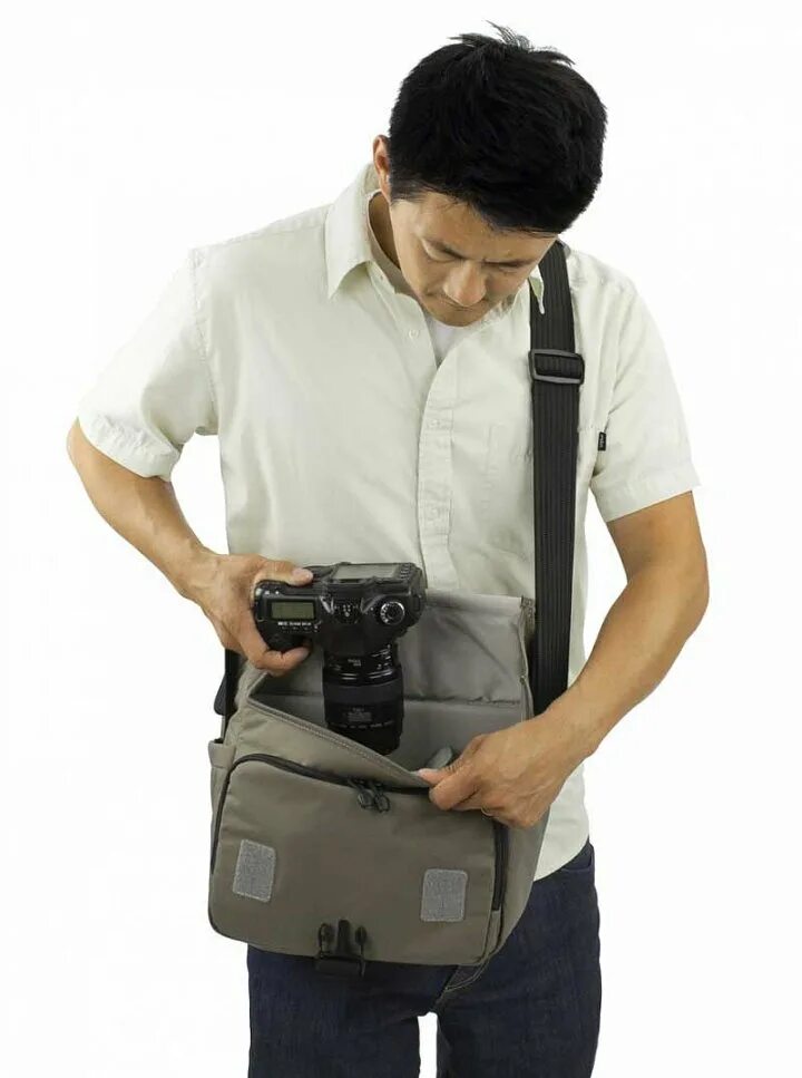 Мессенджер камера. Сумка Lowepro. Lowepro Messenger. Lowepro event Messenger Camera Shoulder Bag артикул: 5487-0237. Сумка для фотоаппарата Ловепро.