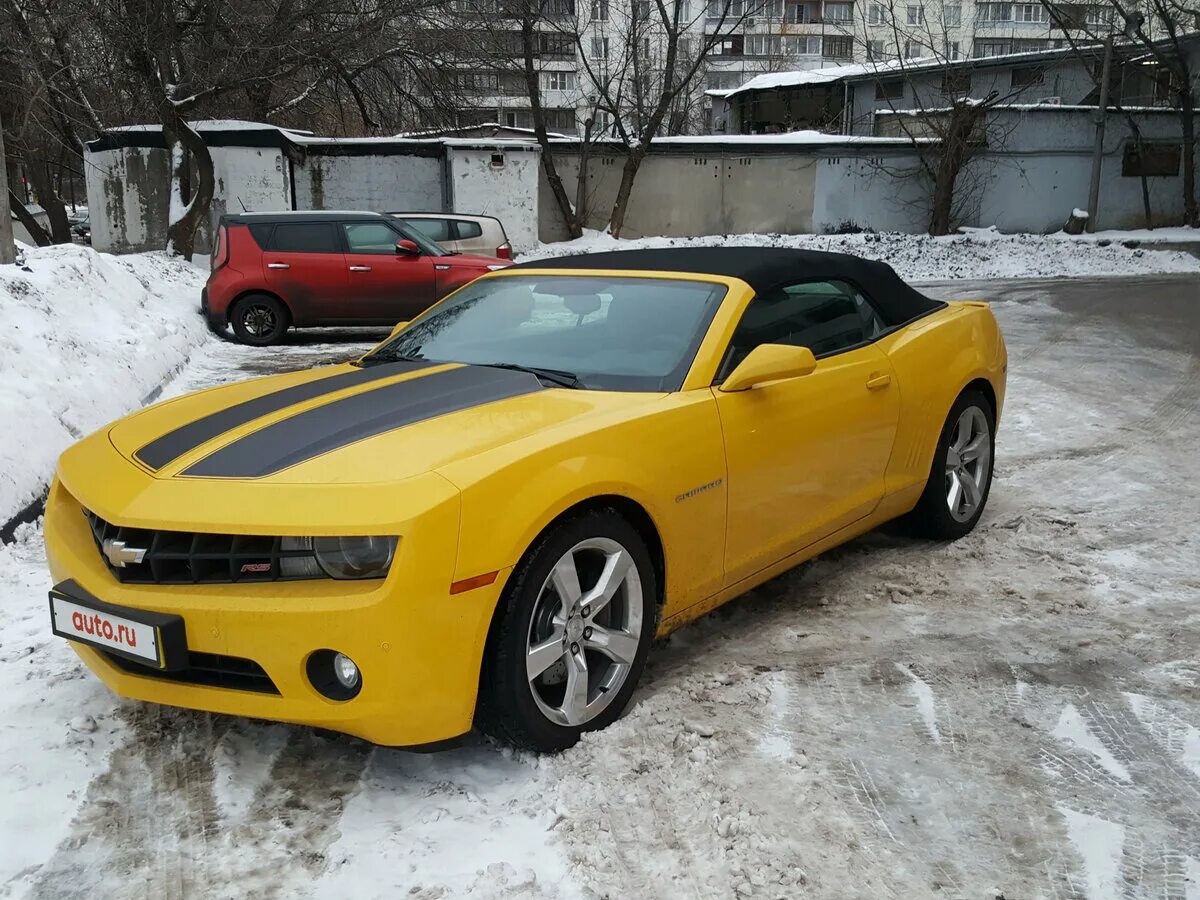 Желтая машина купить. Шевроле Камаро 2004. Шевроле Камаро 3.6. Chevrolet Camaro желтый. Шевроле Камаро 2011 желтая.