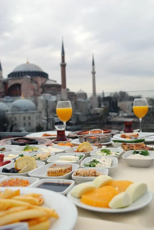 Севен хиллс ресторан. Seven hills restaurant стамбул. севен хиллс отель стамбул. терраса севен хиллс стамбул. ресторан в стамбуле севен хилл стамбул.