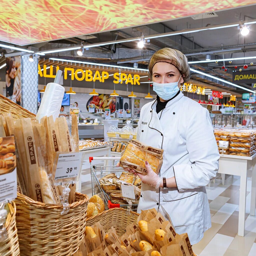 Г жуковский магазин. Евроспар Жуковский. Евроспар кулинария. Eurospar Жуковский кафе. Eurospar Жуковский столики.