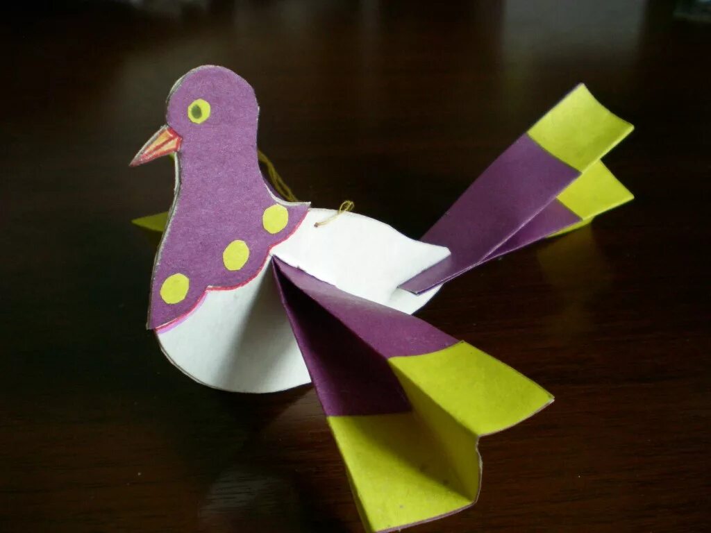 Птички класс. Конструирование птицы. Поделка птичка. Птица из бумаги для детей. Конструирование из бумаги птицы.