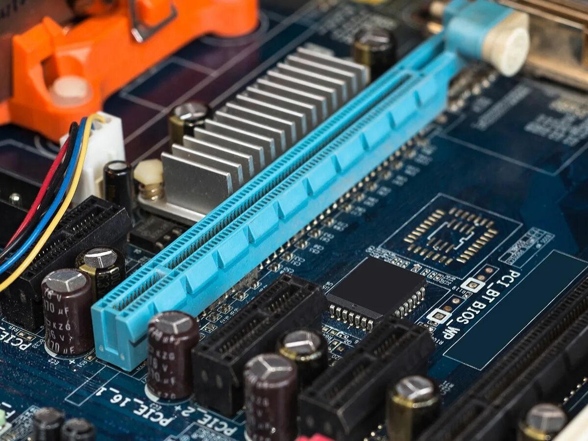 Проблемы pci. Слот шины pci-express. слот pci express x16. pcie 5.0. pci express 4.0 x16.
