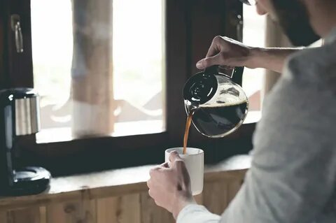 Ой замочек открывает тихо тихо чаю