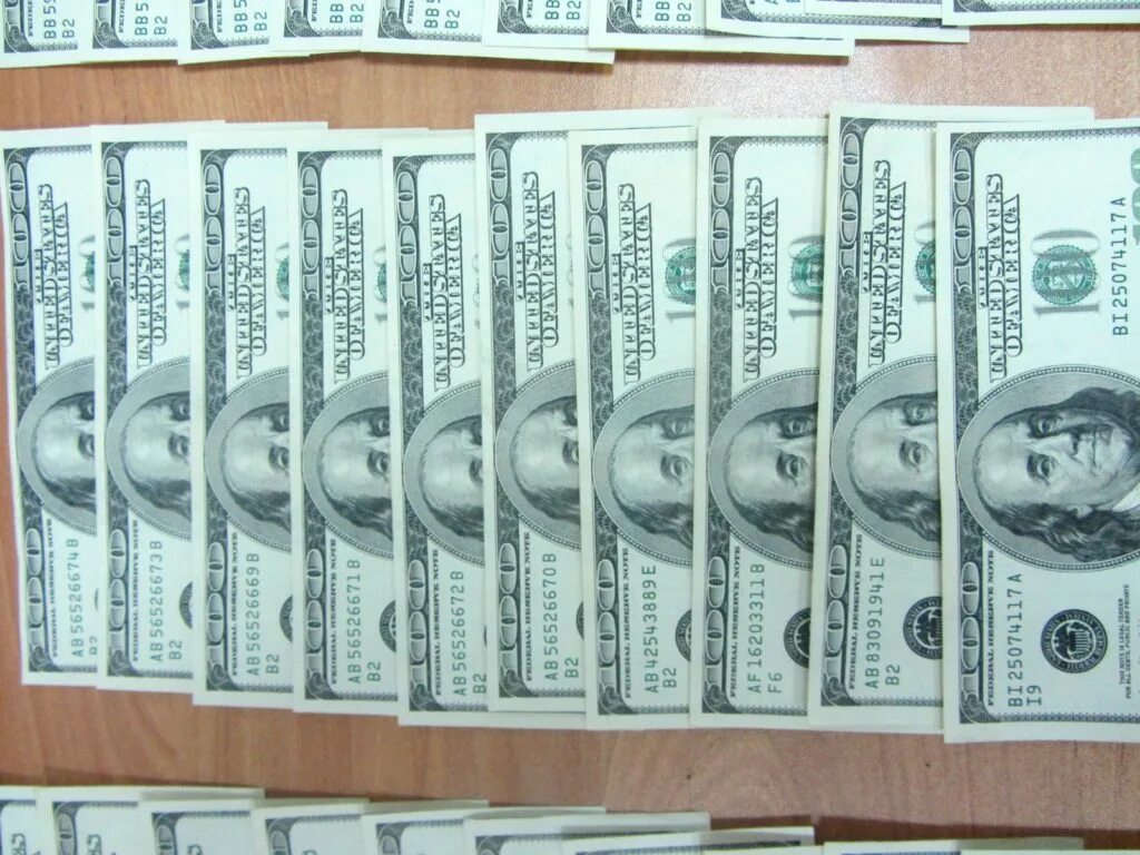 100 рублёвая купюра сочи 2014. банкнота 100 рублей олимпиада в сочи 2014. какая валюта в сочи. какие денежные валюты на сочи. какая валюта в сочи.