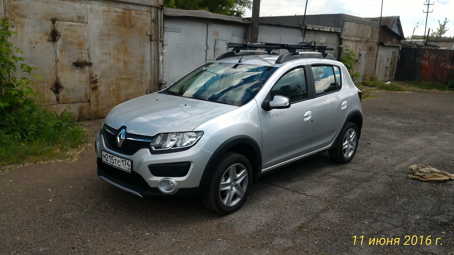 Рейлинги Renault Sandero Stepway 2. Багажник на крышу Renault Sandero Stepway 2. Renault Stepway 2 багажник. Багажник на крышу Сандеро степвей 2.